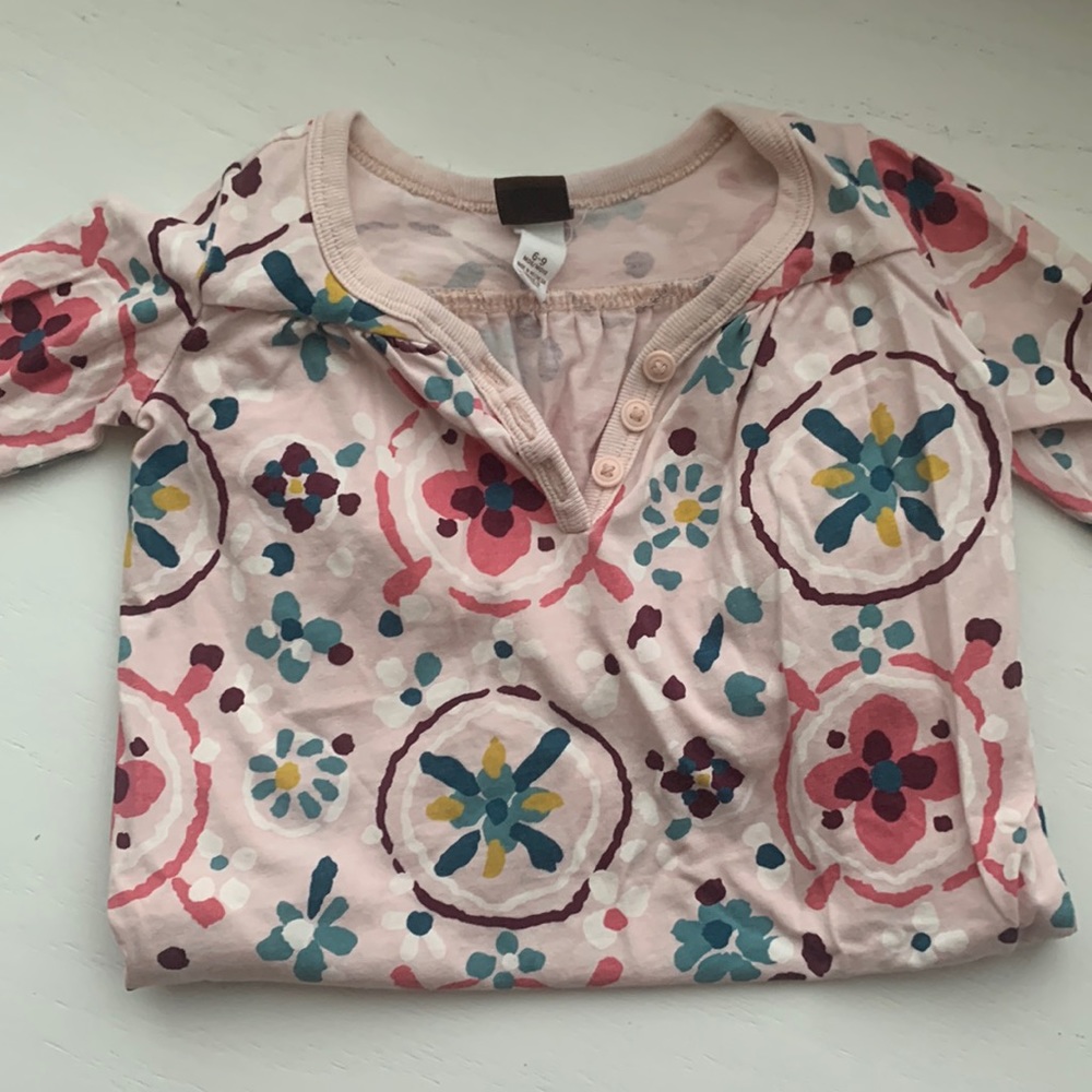 Tea Collection button romper/one piece, size 6-9m